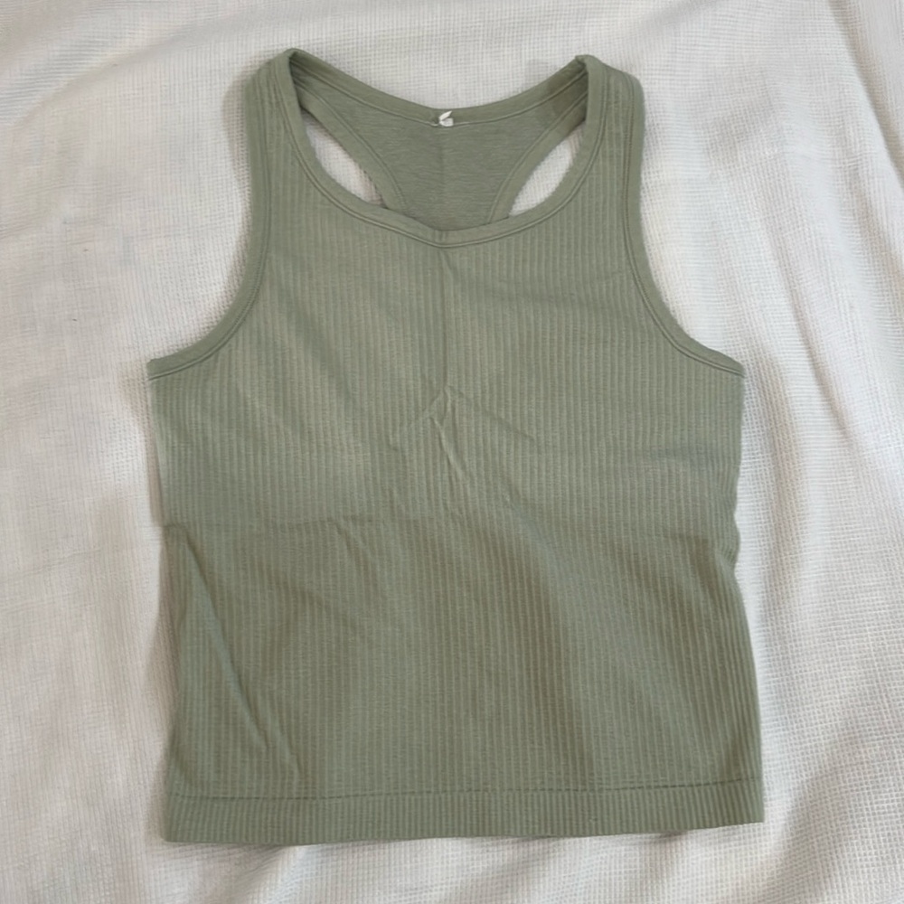 Lululemon green top